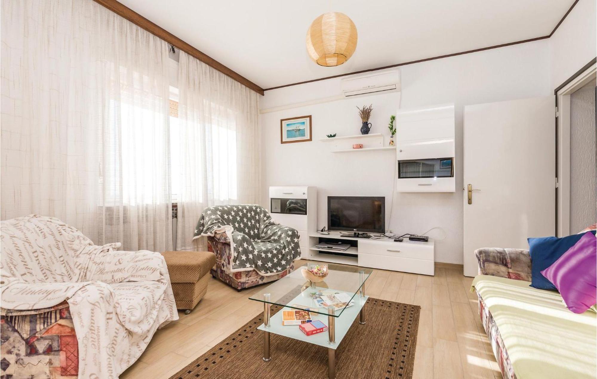 Nice Apartment In Lovran With Kitchen المظهر الخارجي الصورة