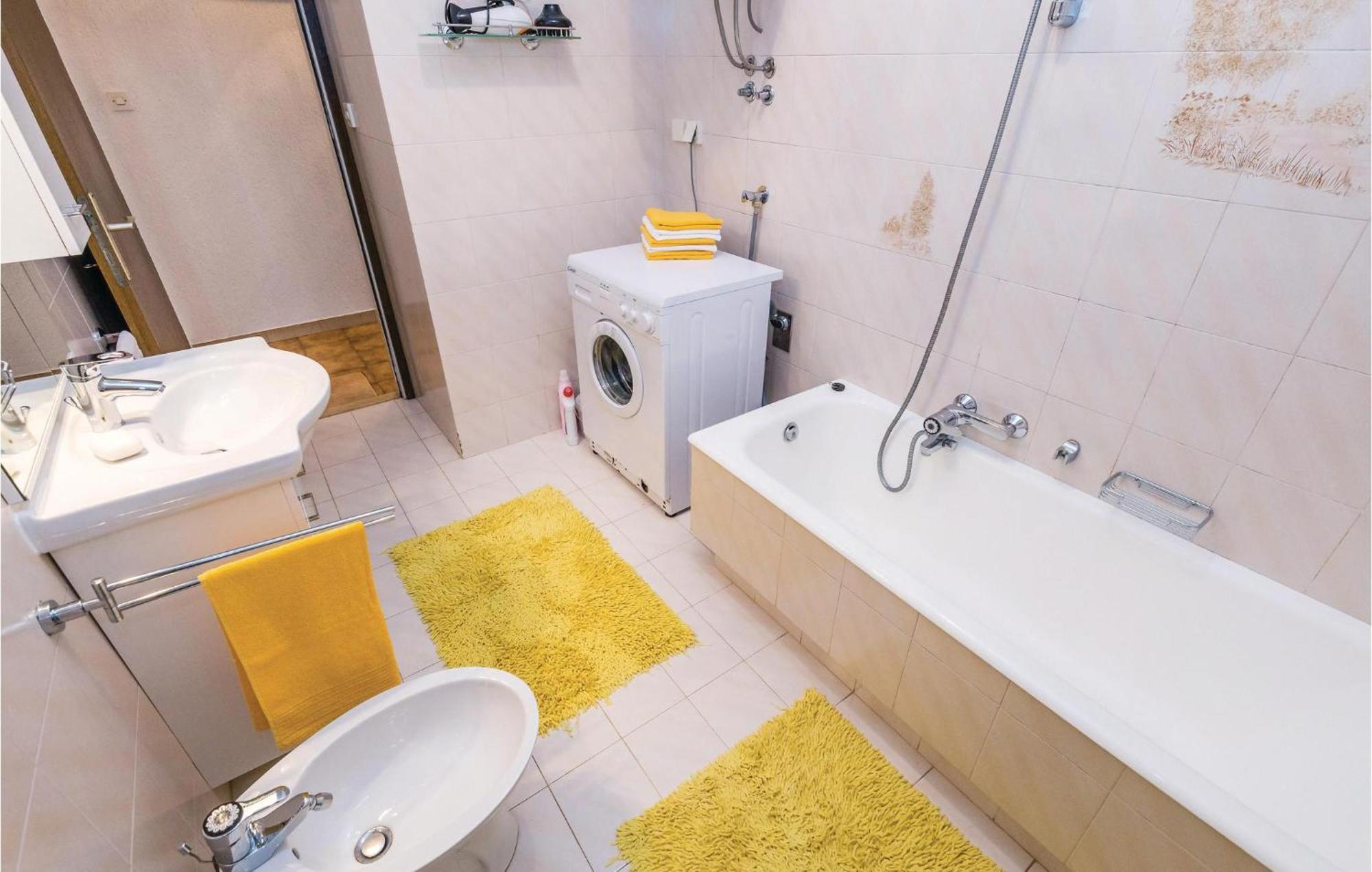 Nice Apartment In Lovran With Kitchen المظهر الخارجي الصورة